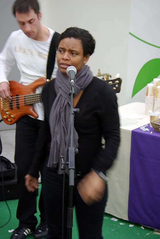 Evry Daily Photo - Concert Ebena Inauguration Gare Evry Centre 160.jpg